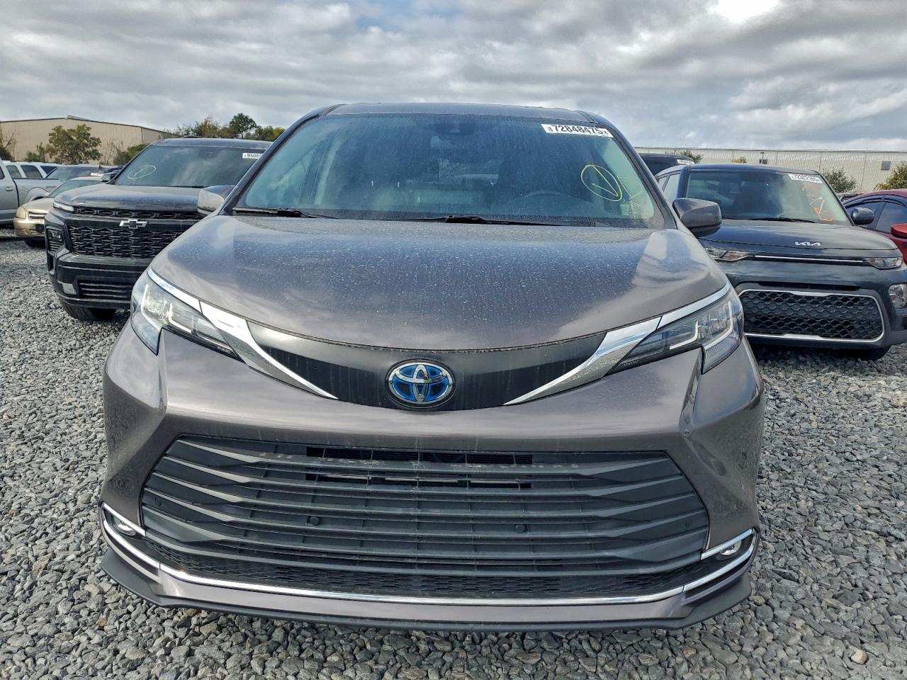 2022 Toyota Sienna Xle - Фото 5