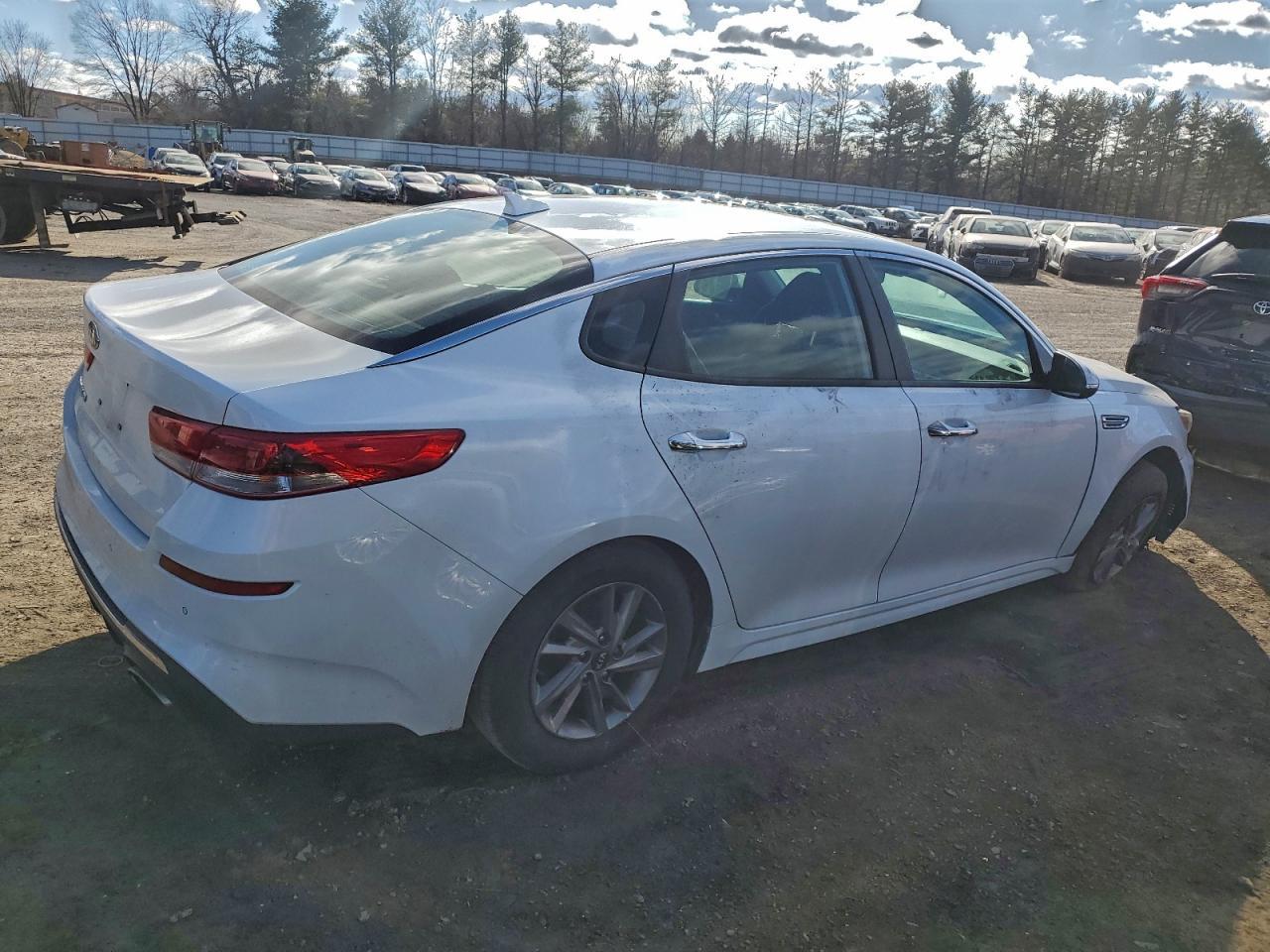 2019 Kia Optima Lx - Фото 3