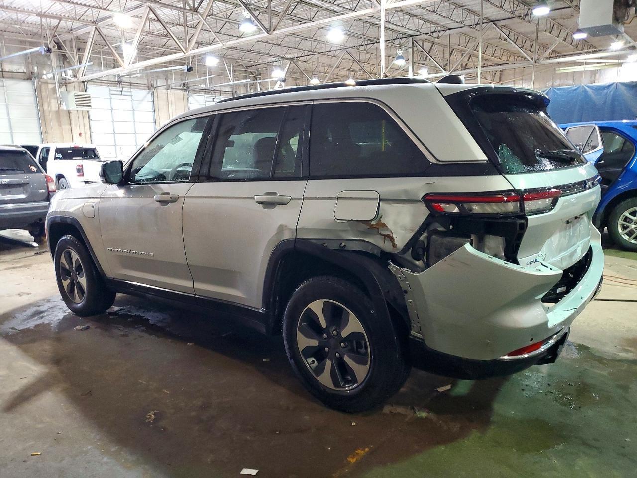 2025 Jeep Grand Cherokee 4Xe - Фото 2