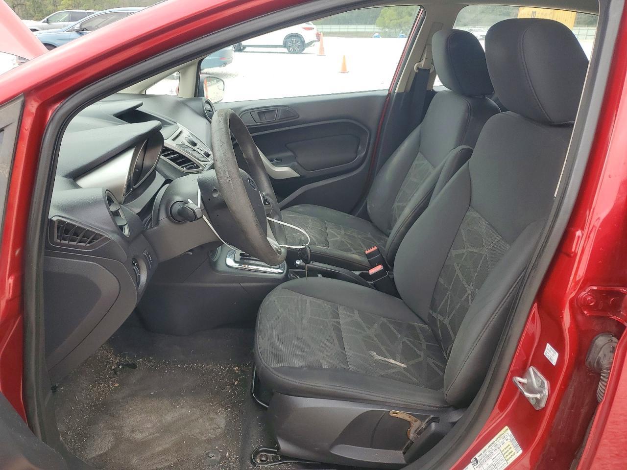 2012 Ford Fiesta Se - Фото 7