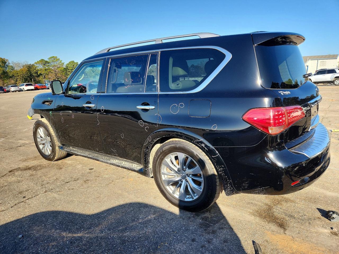 2017 Infiniti Qx80 Base - Image 2