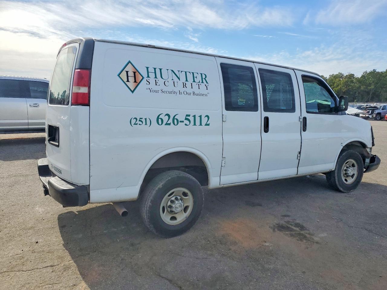 2017 Chevrolet Express G2500 - Image 3