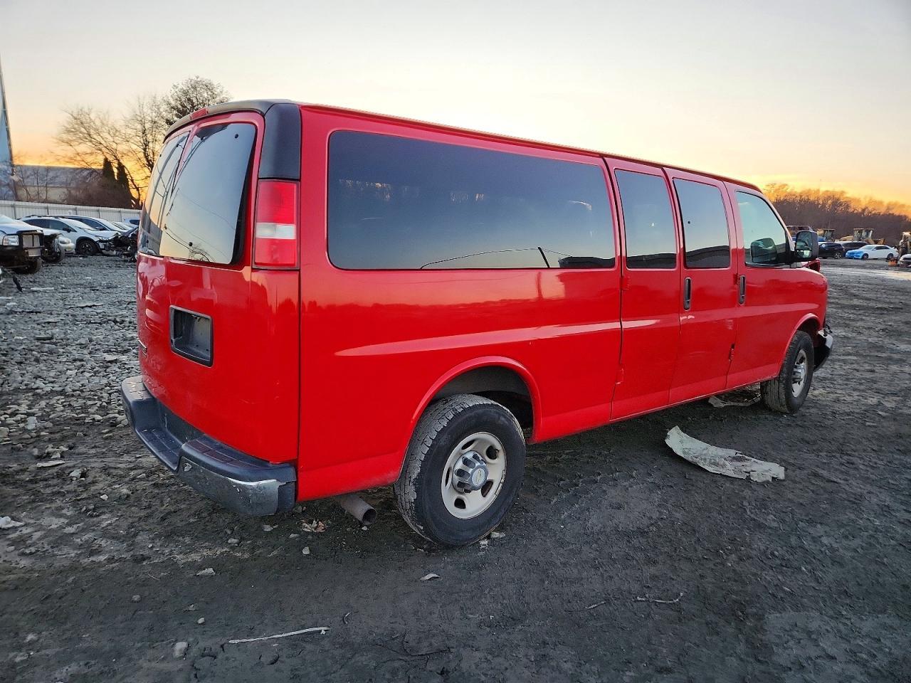 2016 Chevrolet Express G3500 Lt - Image 3