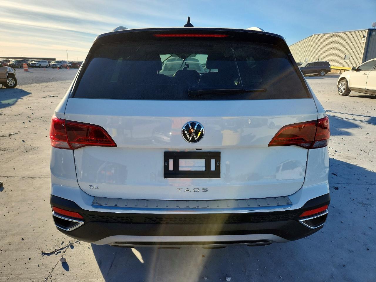 2024 Volkswagen Taos Se - Фото 6