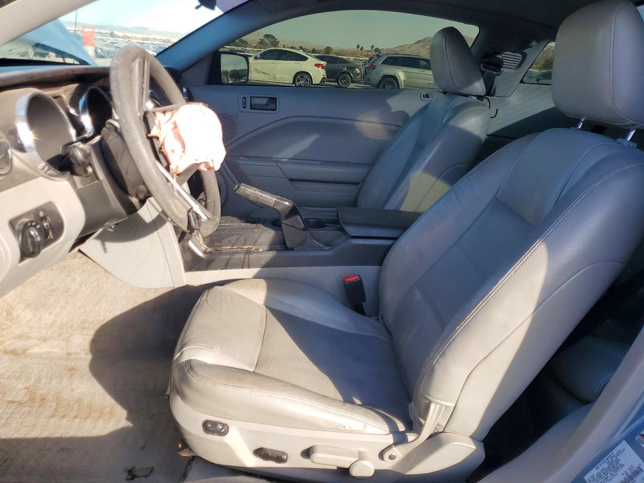 2005 Ford Mustang - Фото 7