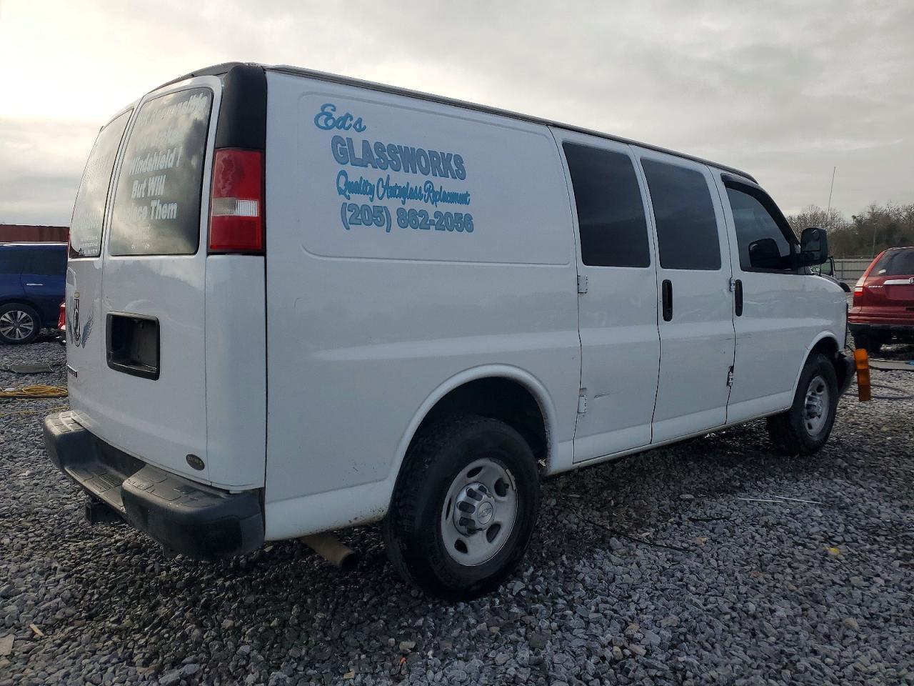 2017 Chevrolet Express G2500 Utility / Service Van - Фото 3