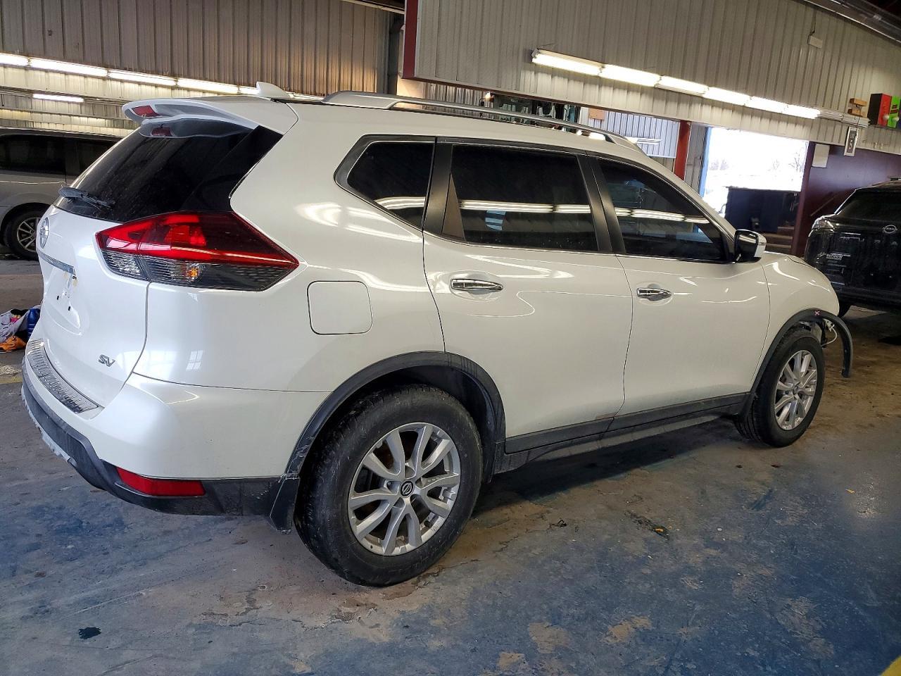 2018 Nissan Rogue S - Фото 3