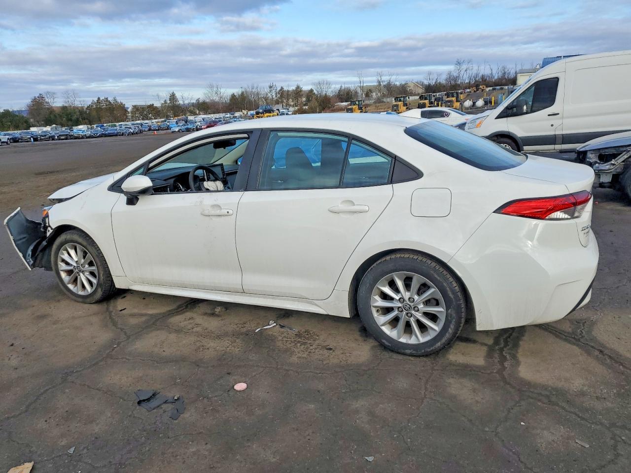 2021 Toyota Corolla Le - Фото 2
