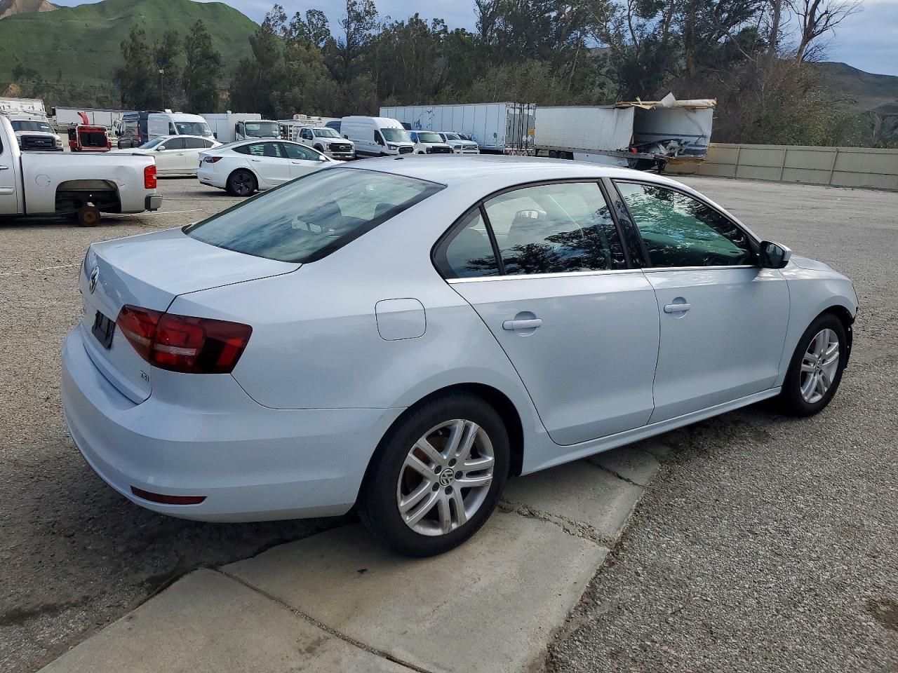 2017 Volkswagen Jetta S - Image 3