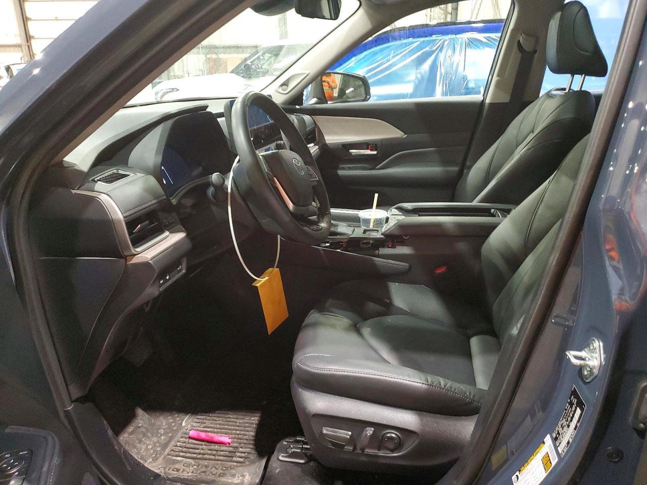 2024 Toyota Grand Highlander Xle - Image 7