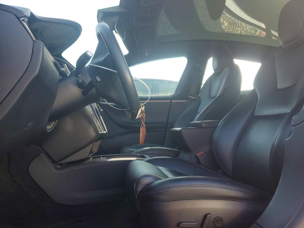 2020 Tesla Model S - Фото 7