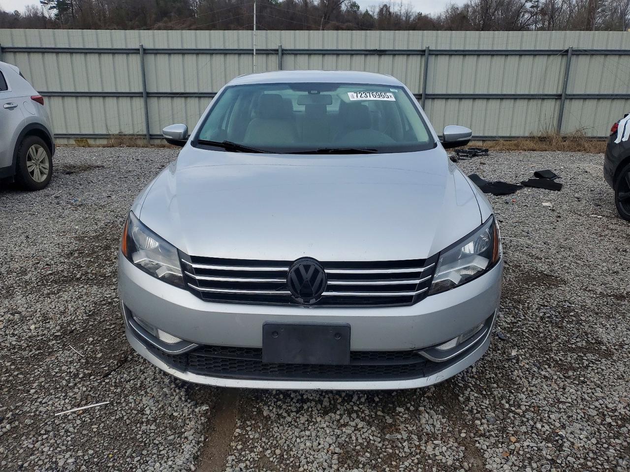 2015 Volkswagen Passat S - Image 5