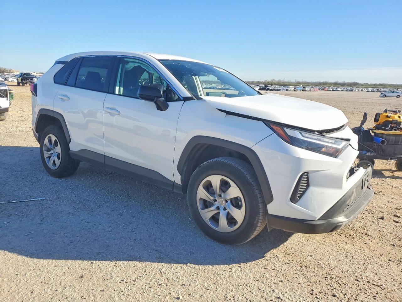 2023 Toyota Rav4 Le - Фото 4