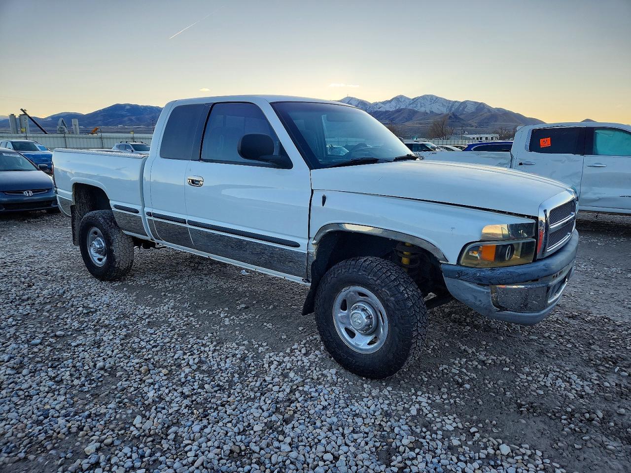 1998 Dodge Ram 2500 - Image 4