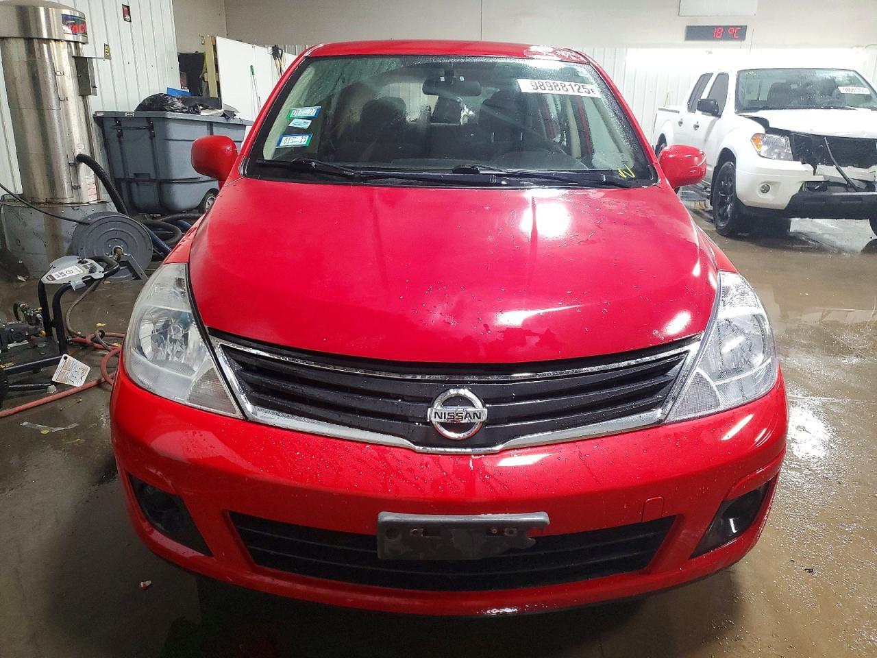 2011 Niss Versa - Image 5