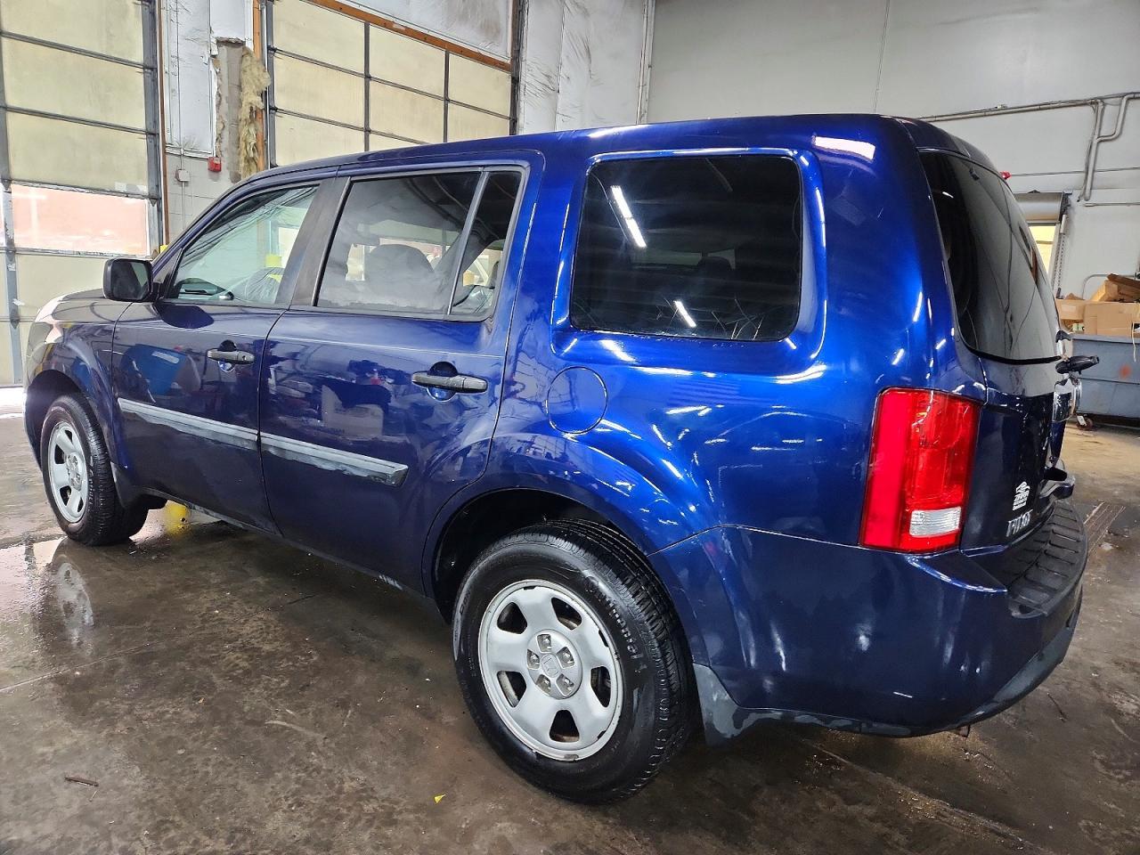 2015 Honda Pilot Lx - Image 2