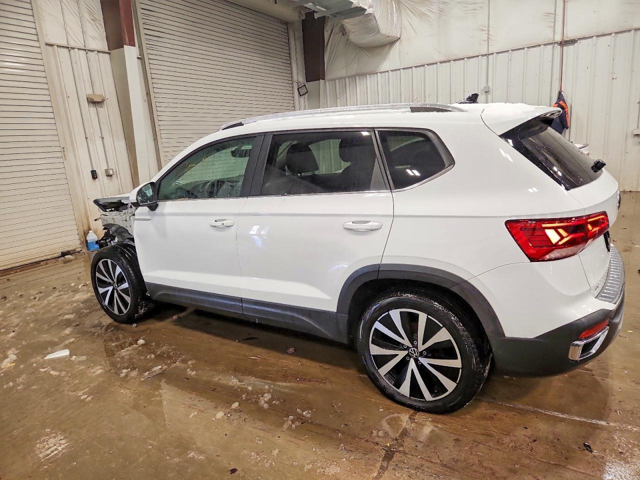 2022 Volkswagen Taos Se Iq Drive - Image 2