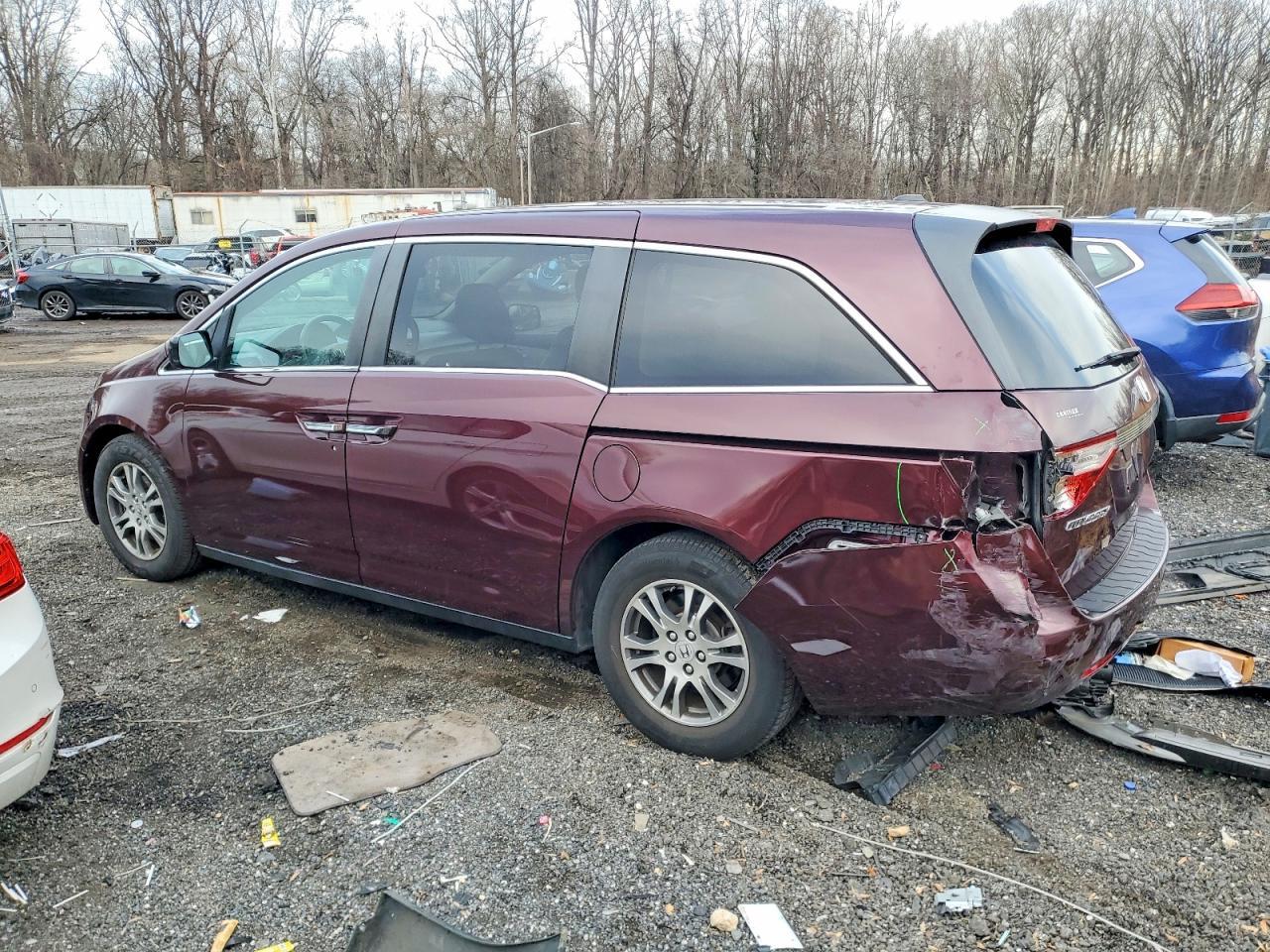 2013 Honda Odyssey Exl - Image 2