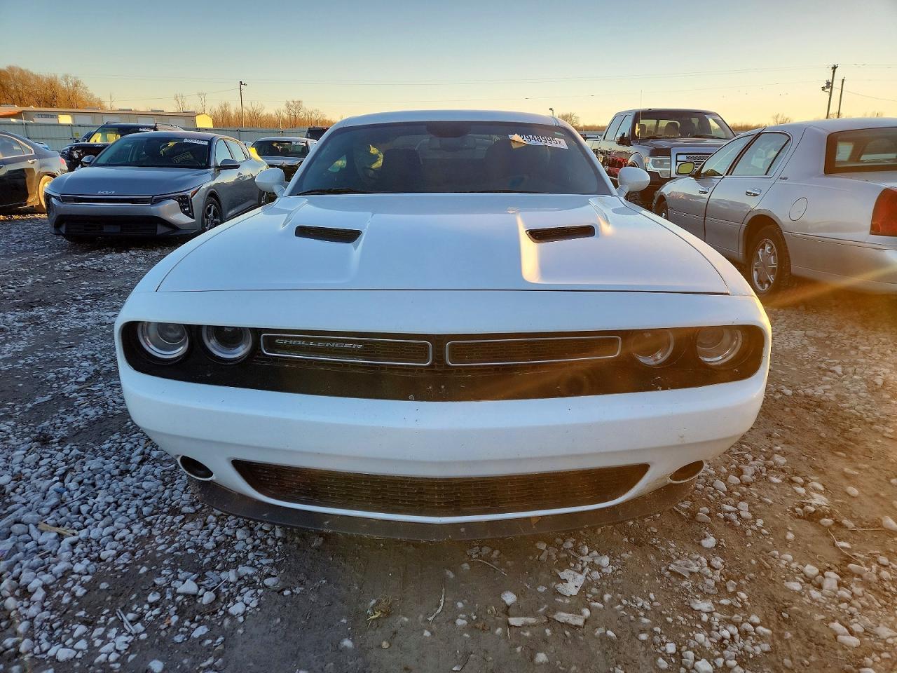2023 Dodge Challenger Sxt - Фото 5