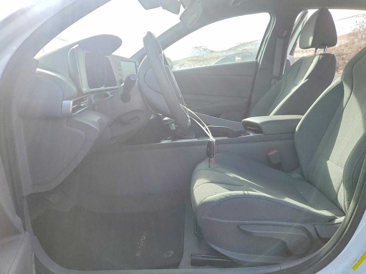 2021 Hyundai Elantra Se - Image 7