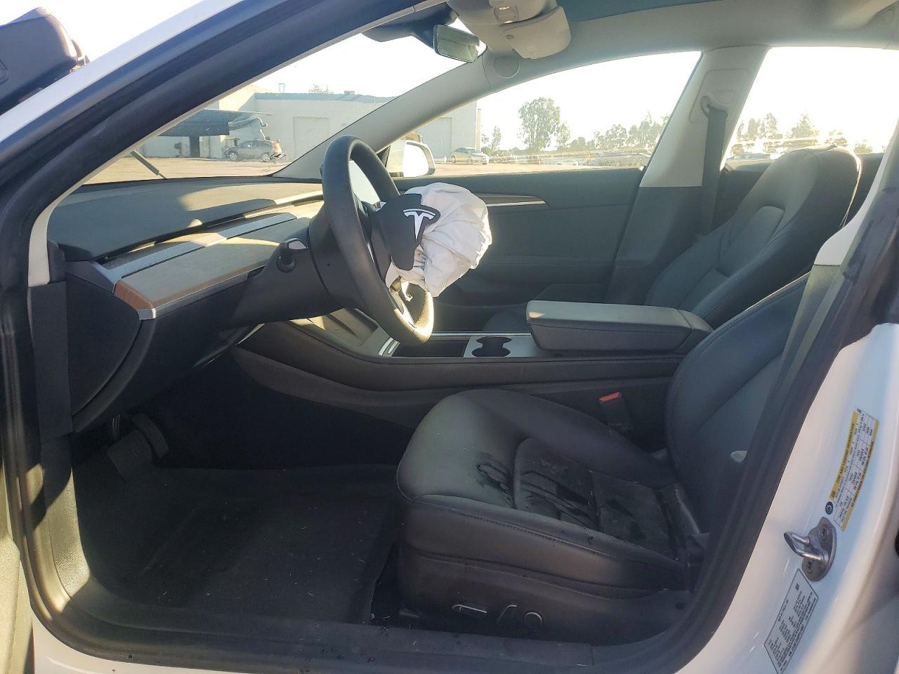 2023 Tesla Model 3 - Фото 7