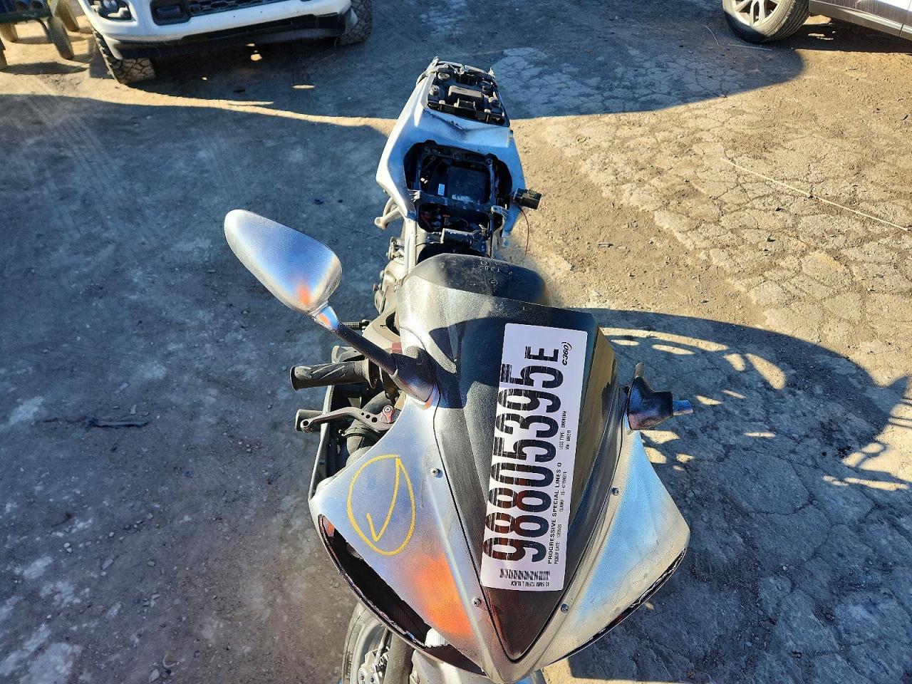 2003 Yama Yzfr6 L - Image 5