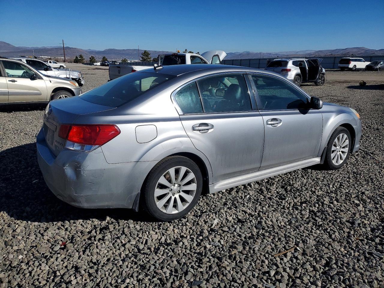2011 Subaru Legacy 2.5I Limited - Image 3