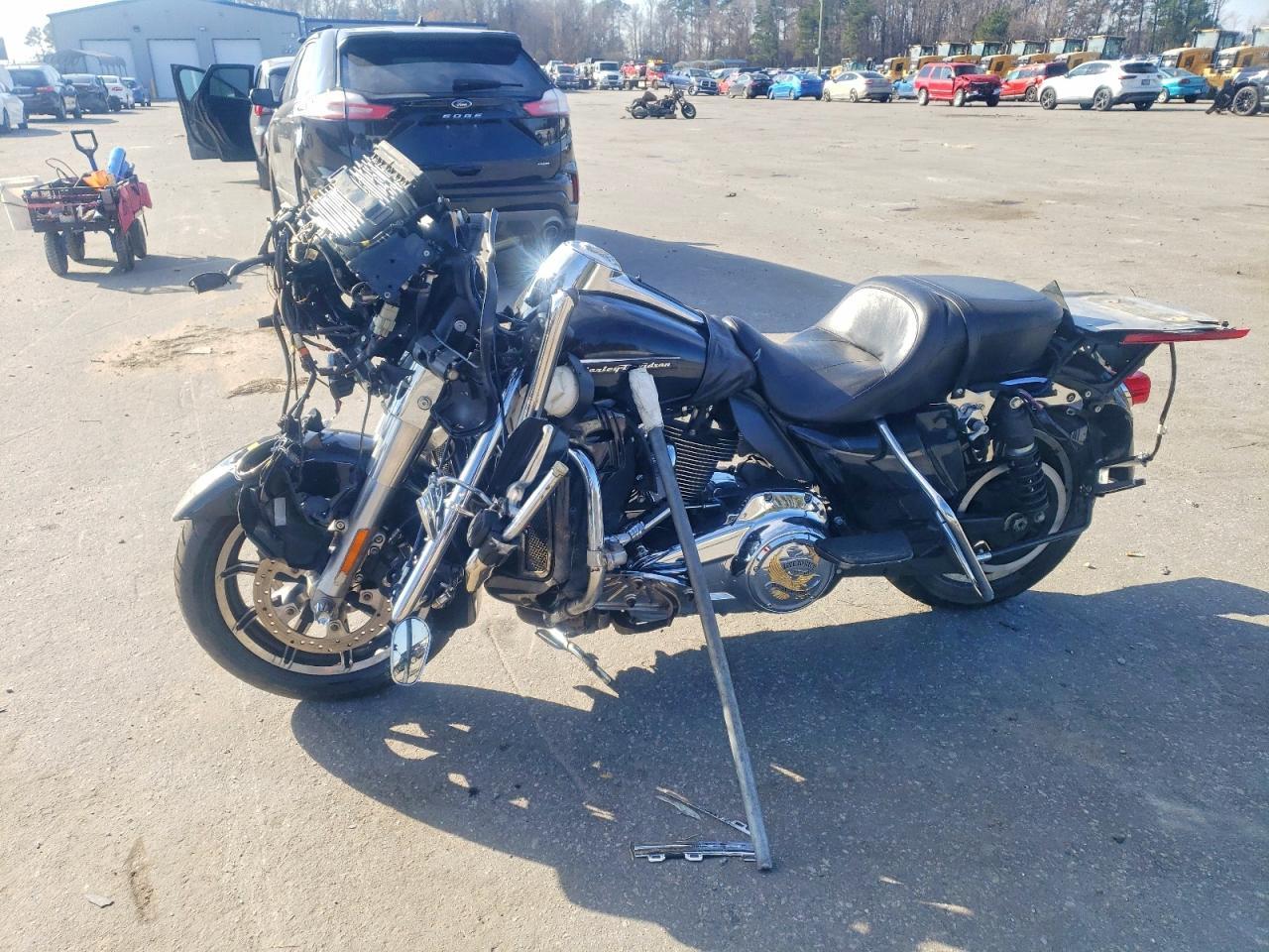 2018 Harley-Davidson Fltru - Image 3
