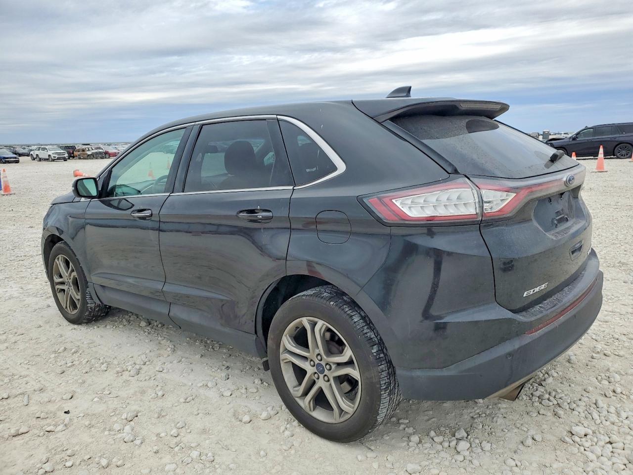2015 Ford Edge Titanium - Фото 2
