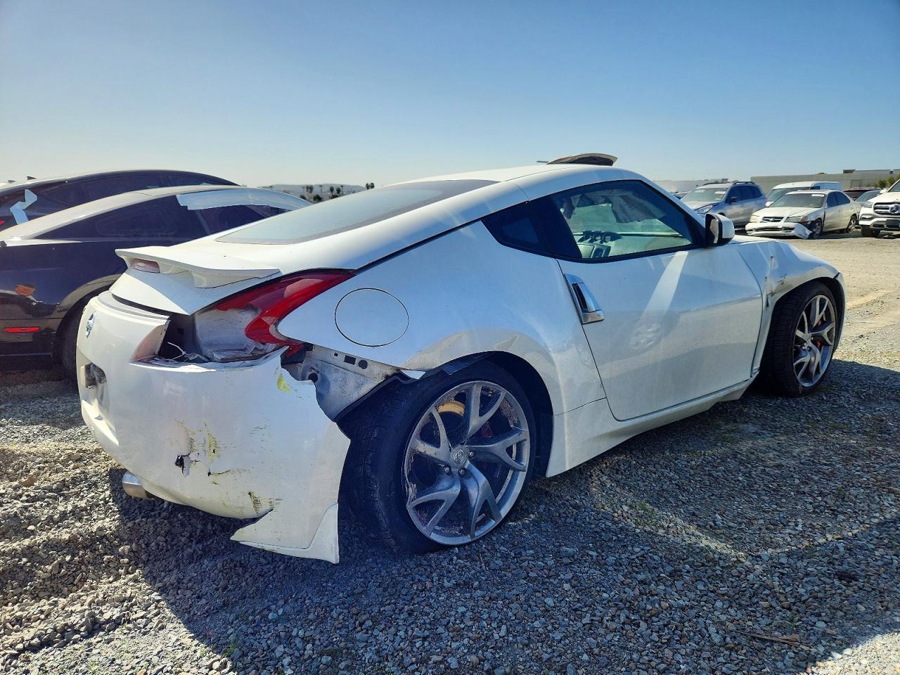 2014 Nissan 370Z Base - Фото 3
