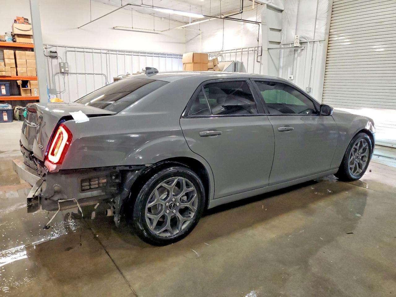 2018 Chrysler 300 S - Image 3