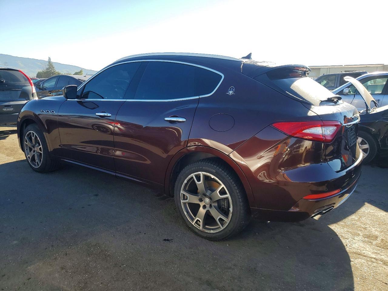 2017 Maserati Levante Luxury - Image 2