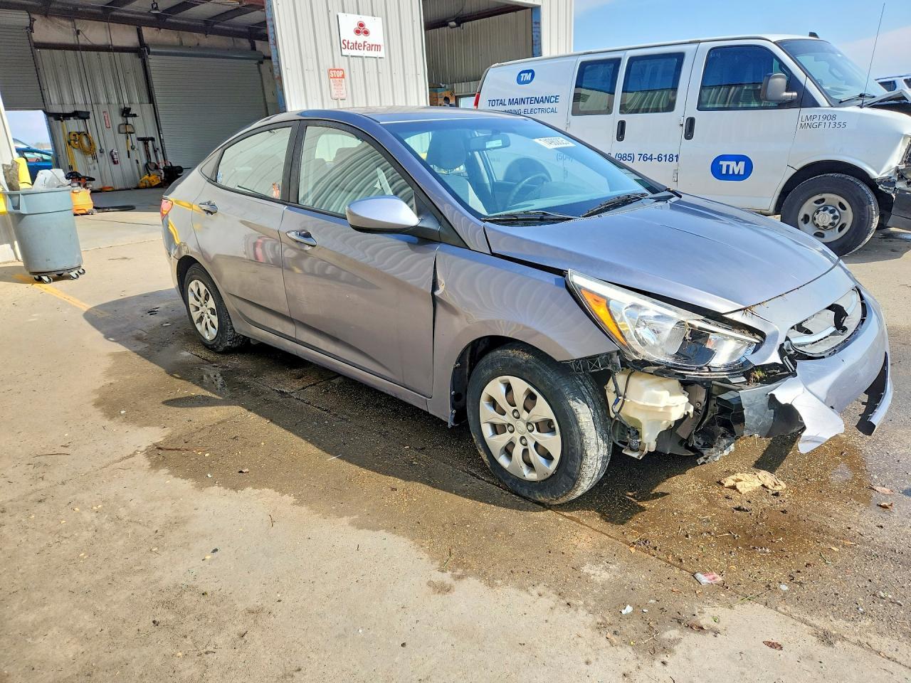 2017 Hyundai Accent Se - Фото 4
