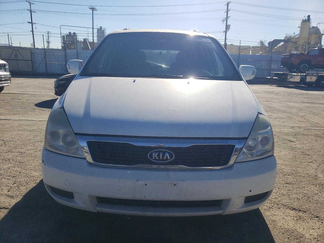 2012 Kia Sedona Lx - Фото 5
