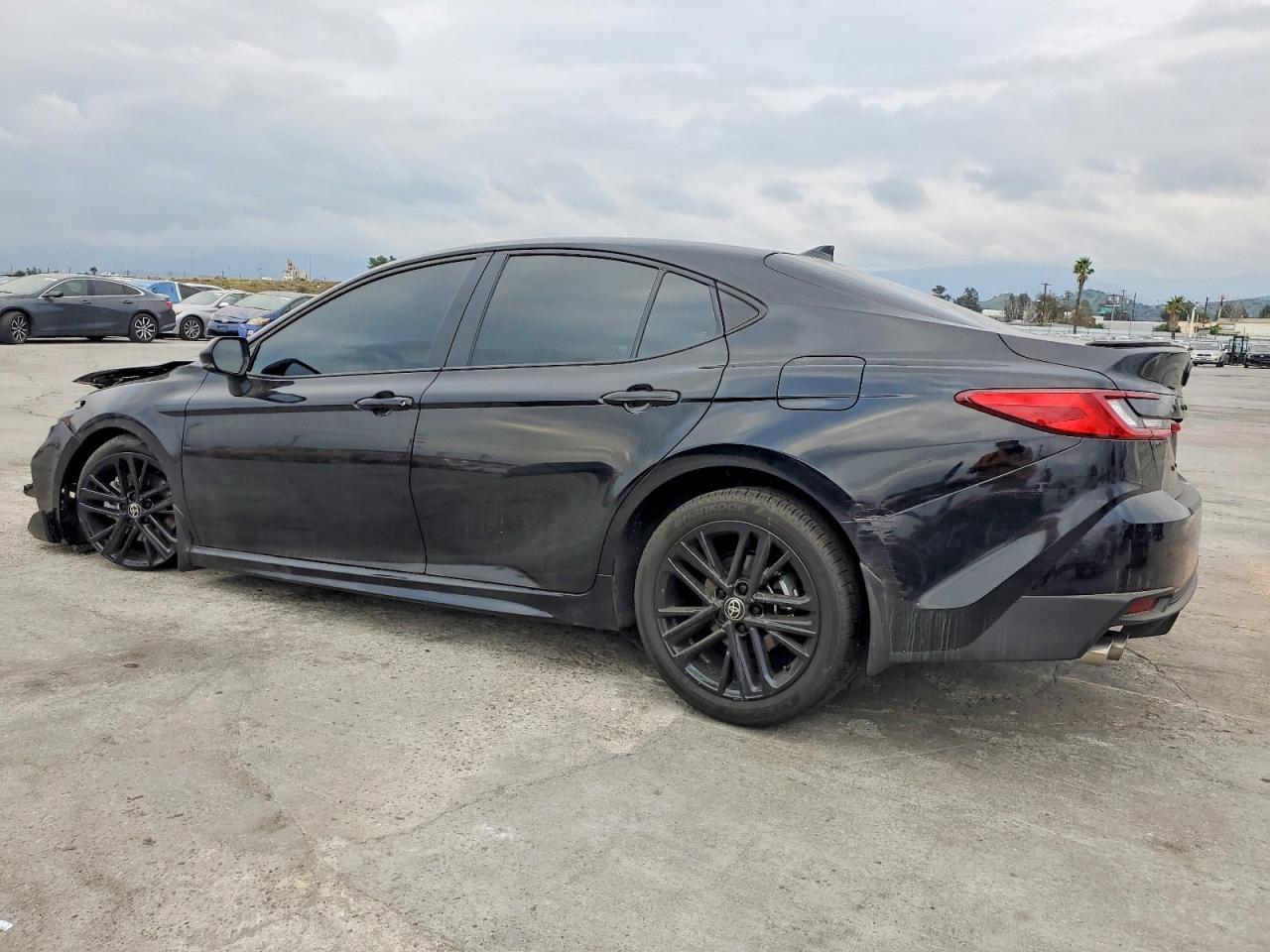 2025 Toyota Camry Xse - Фото 2