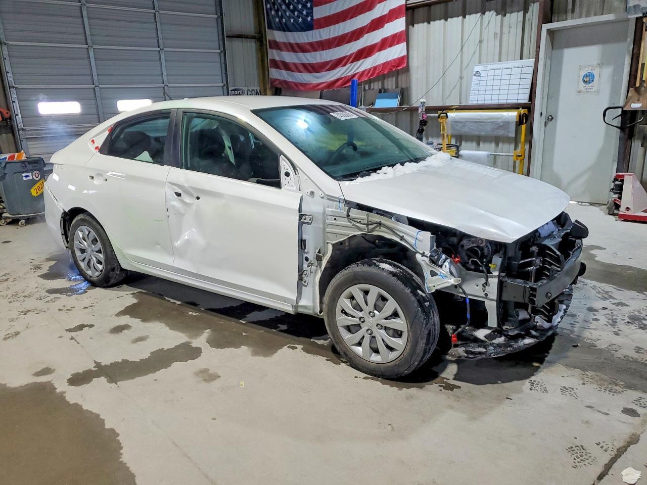 2022 Hyundai Accent Se - Image 4