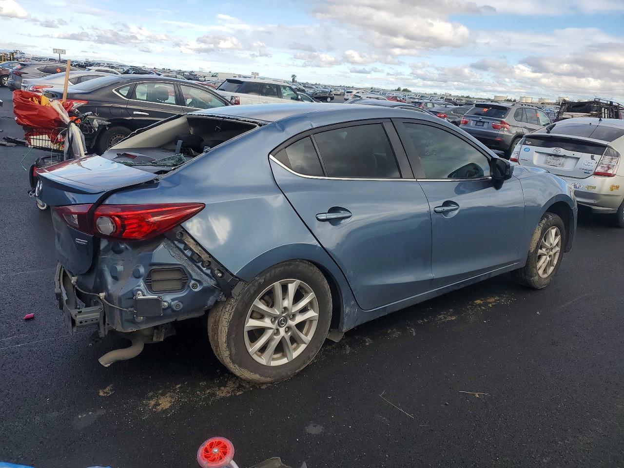 2015 Mazda 3 Touring - Фото 3