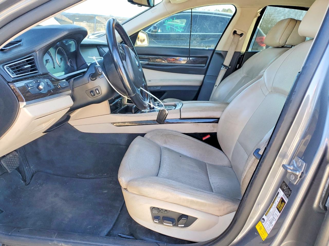 2012 BMW 750 Li - Фото 7