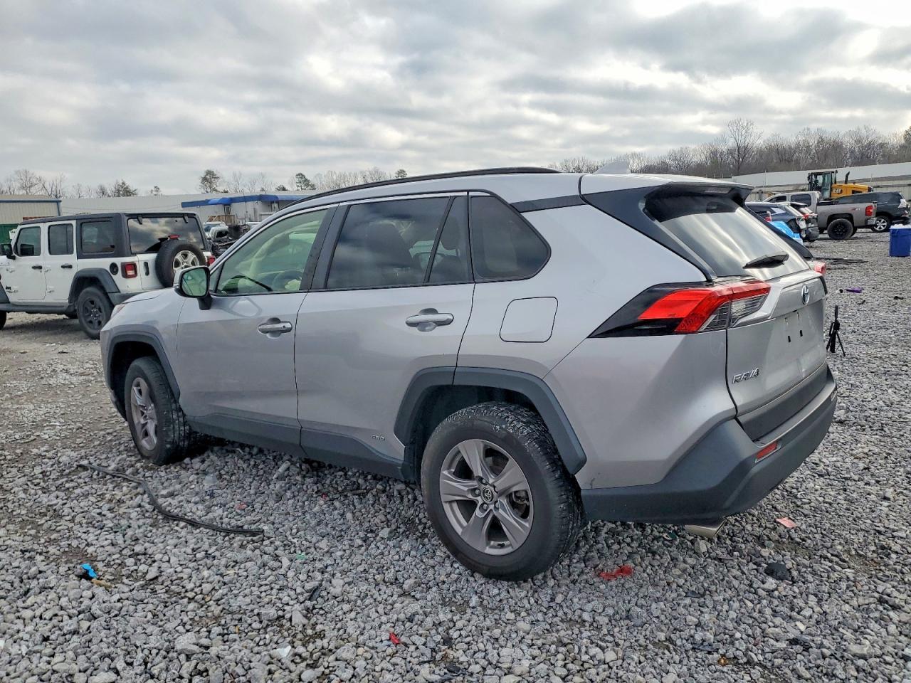 2022 Toyota Rav4 Xle - Фото 2