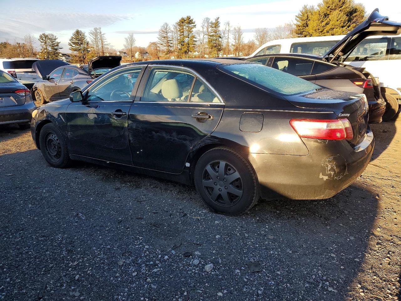 2009 Toyota Camry Base - Фото 2