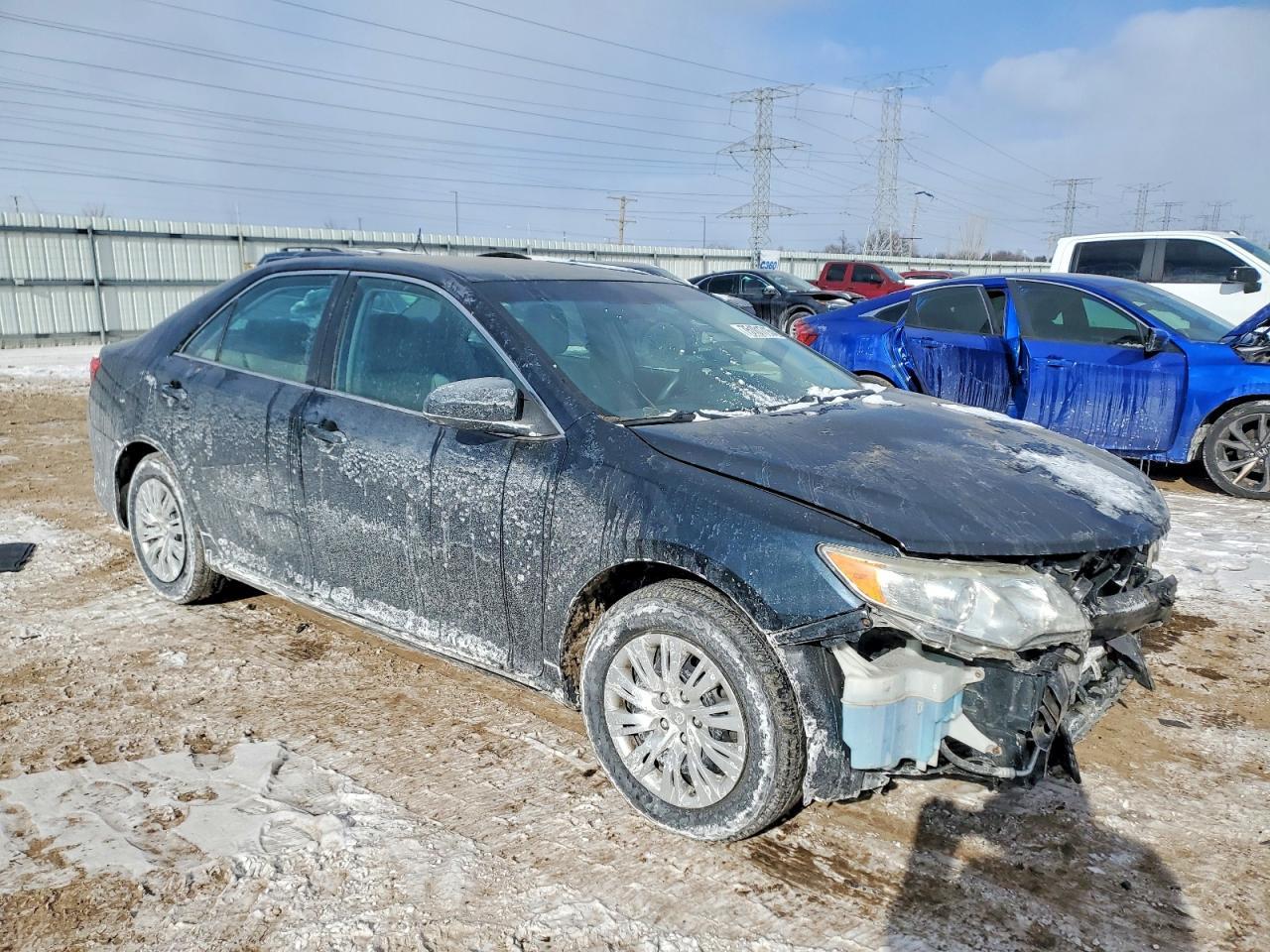 2013 Toyota Camry L - Фото 4