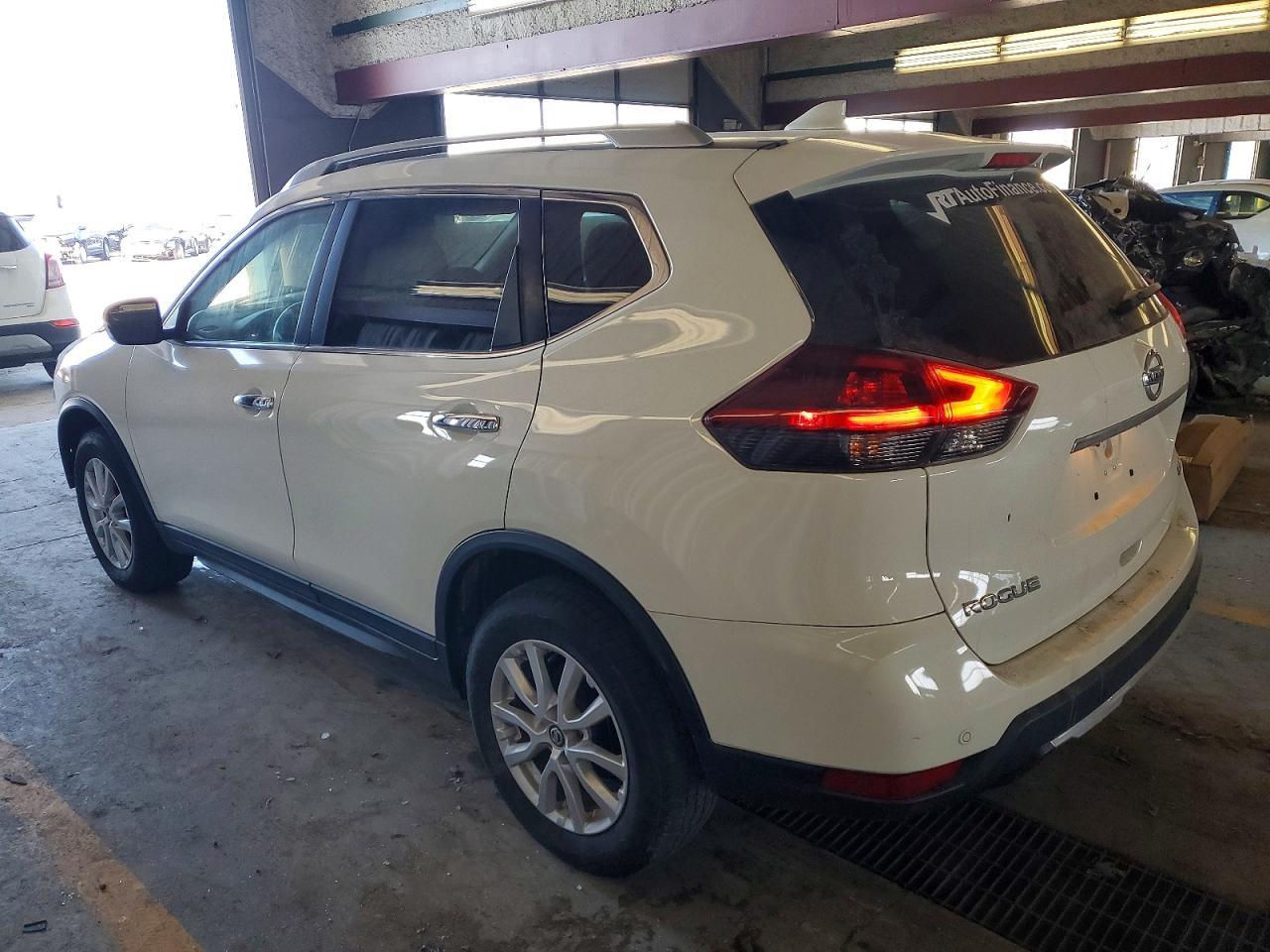 2020 Nissan Rogue Sv - Image 2