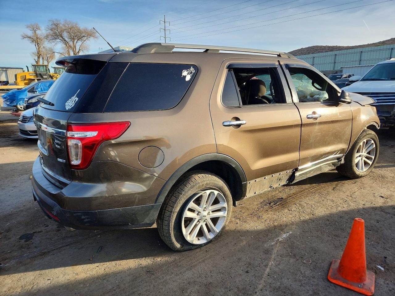 2015 Ford Explorer Xlt - Фото 3