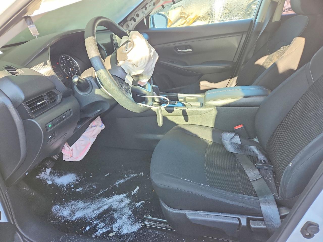 2022 Nissan Sentra S - Image 7