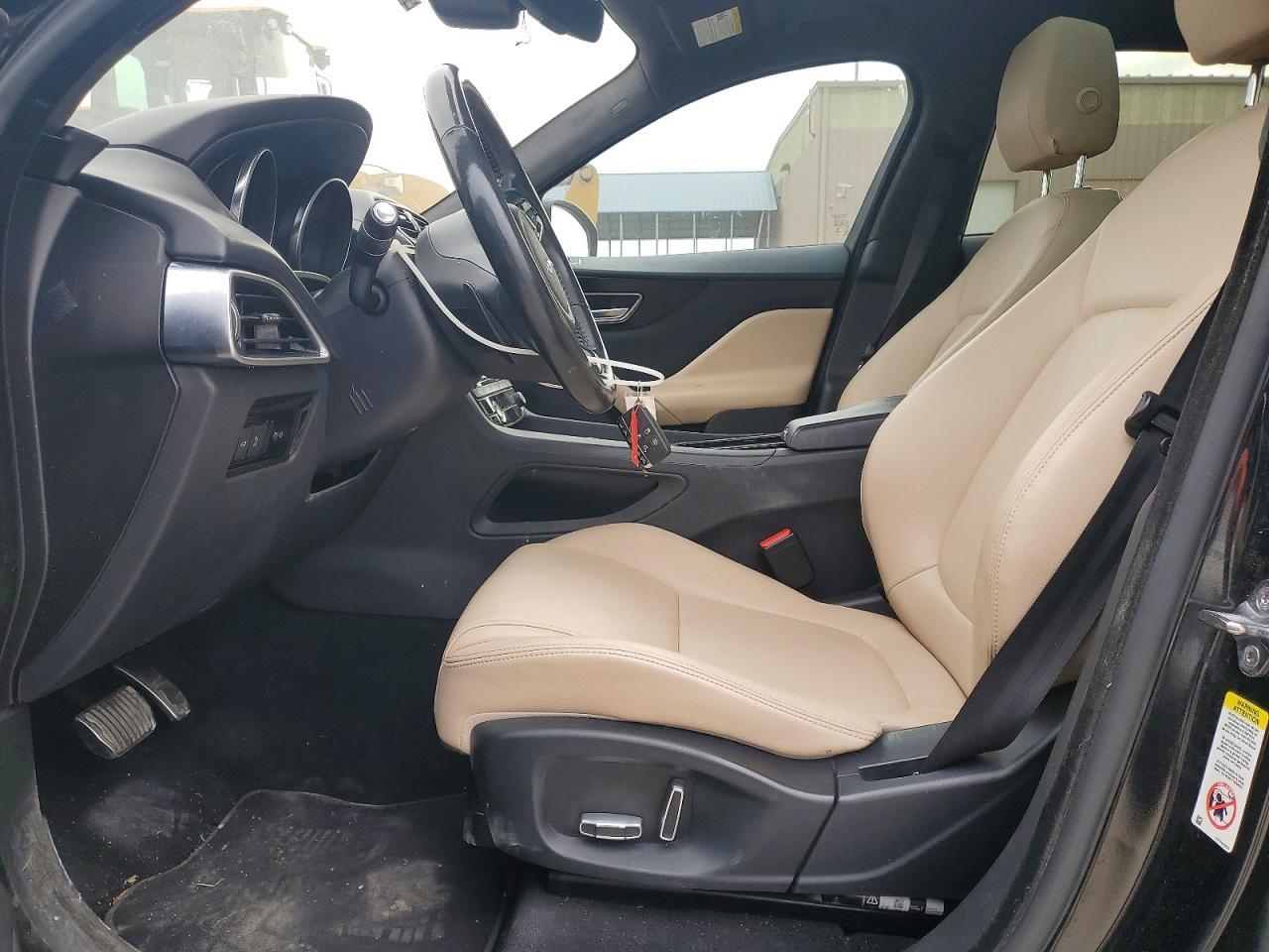 2019 Jaguar F-Pace Premium - Image 7