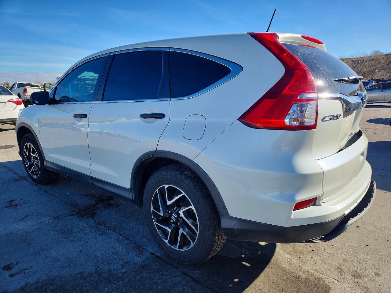 2016 Honda Cr-V Se - Image 2