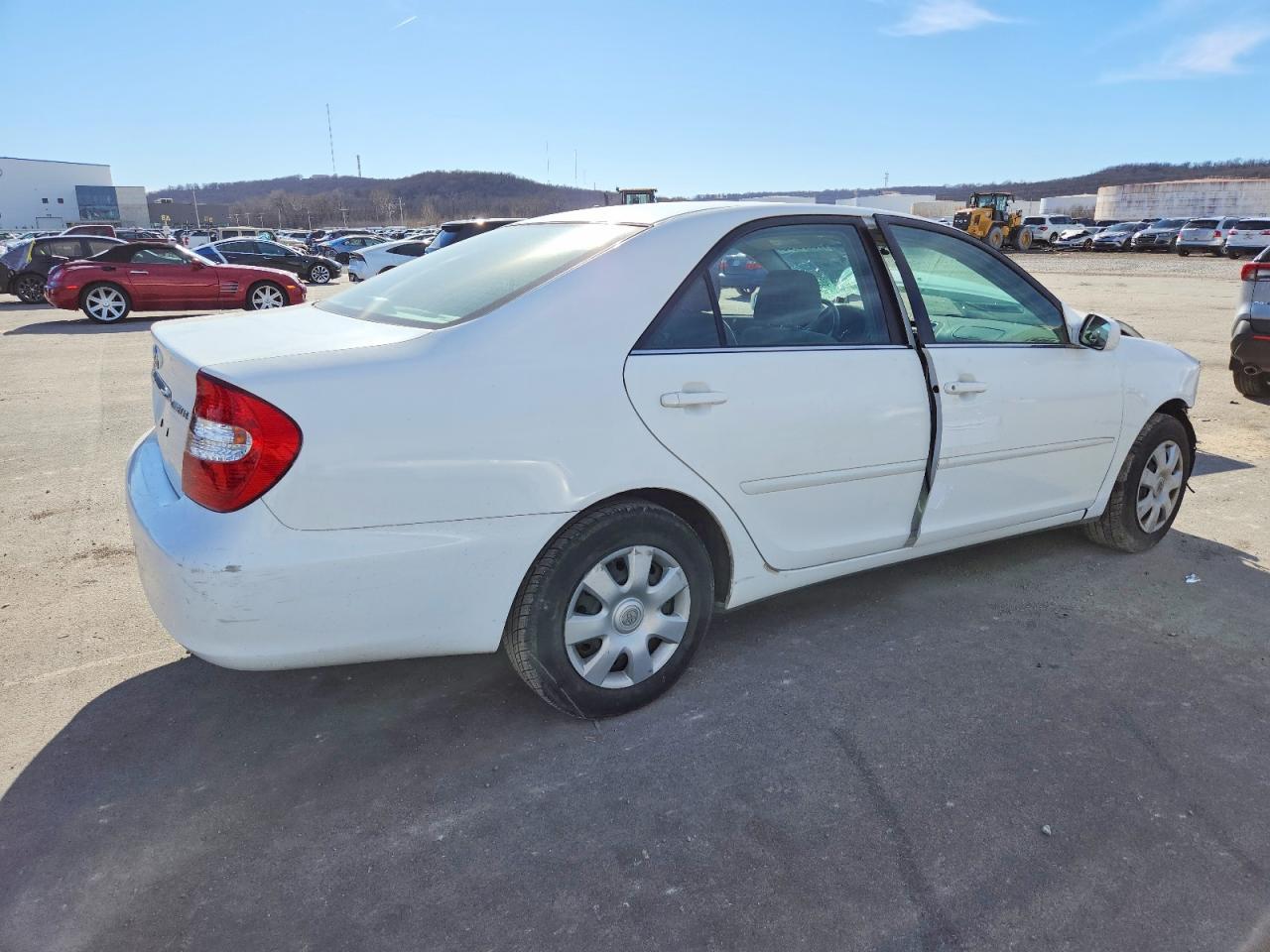 2002 Toyota Camry Le - Фото 3
