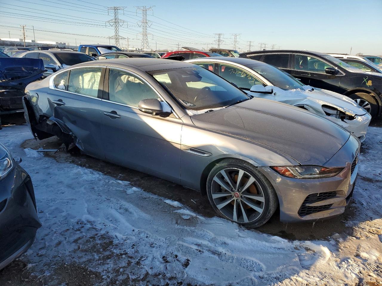 2020 Jaguar Xe S - Image 4