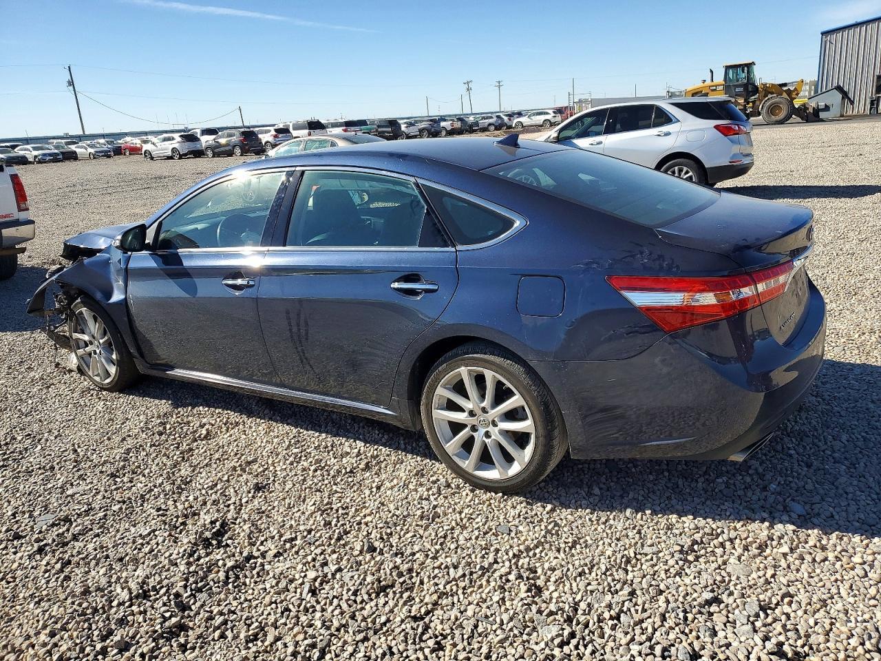 2015 Toyota Avalon Xle - Image 2