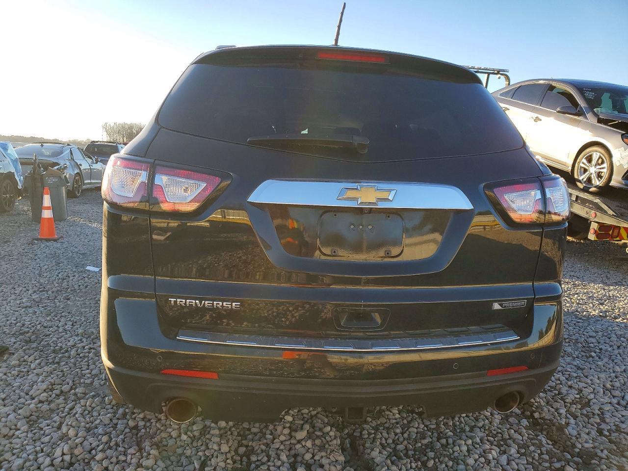 2017 Chevrolet Traverse Premier - Фото 6